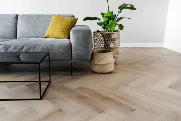 Vario Prestieg Oak Naturel visgraat 4400